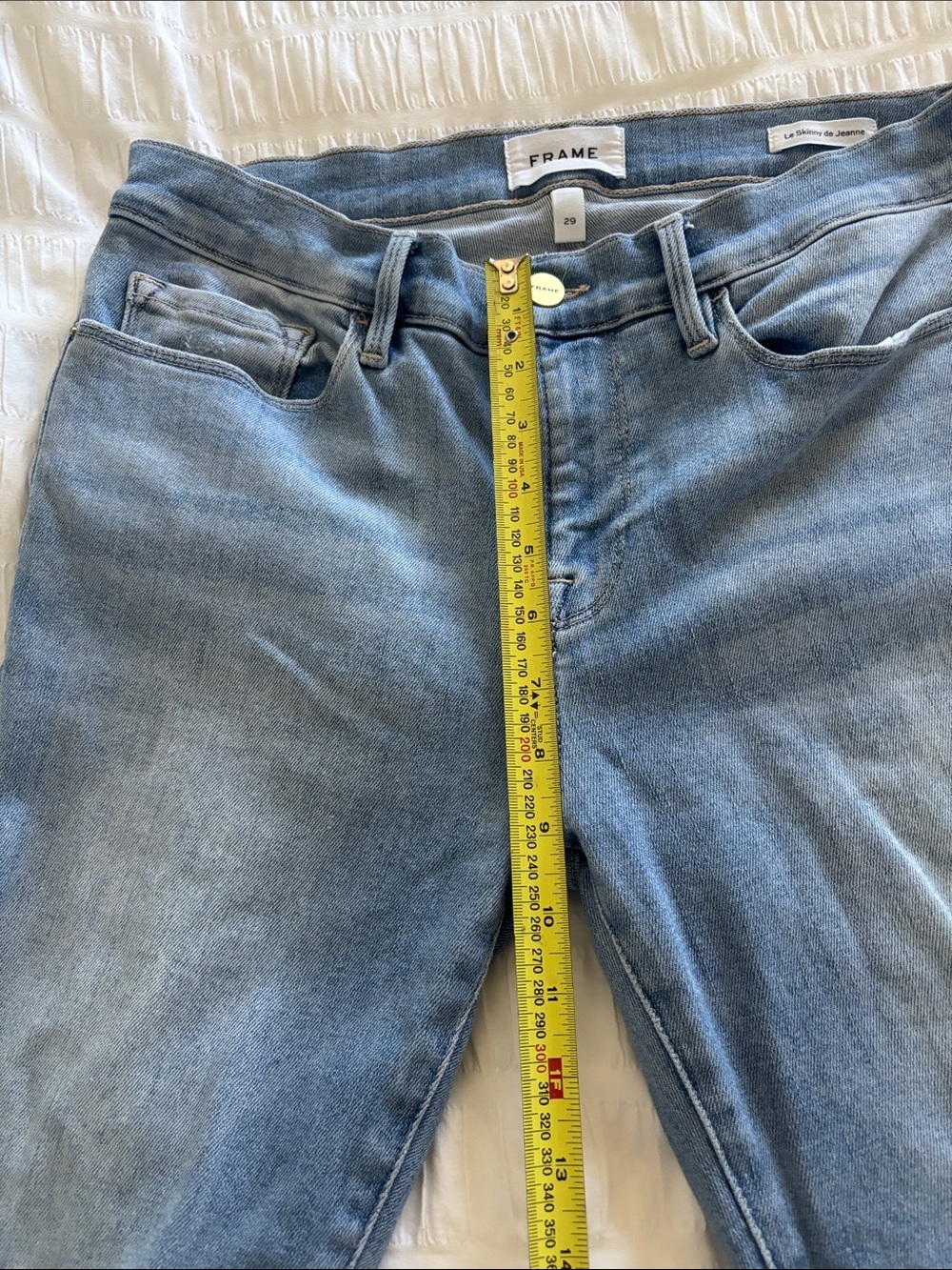 FRAME Light Wash Skinny Jeans - Picture 3 of 6